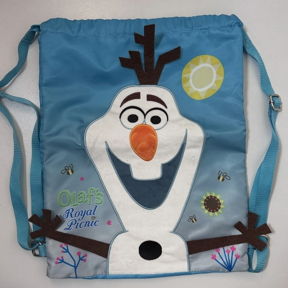 Disney Cruise Line Frozen Olaf's Royal Picnic drawstring bag. 